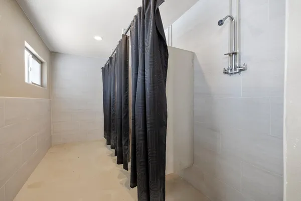 $2,100,000 | 638 West Kern Street, Dinuba, CA 93618