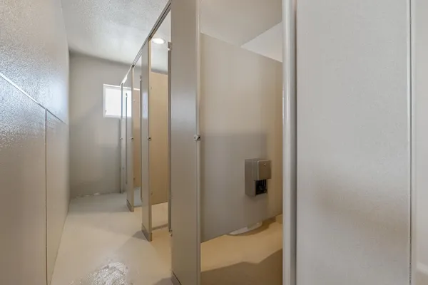 $2,100,000 | 638 West Kern Street, Dinuba, CA 93618