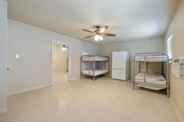 $2,100,000 | 638 West Kern Street, Dinuba, CA 93618