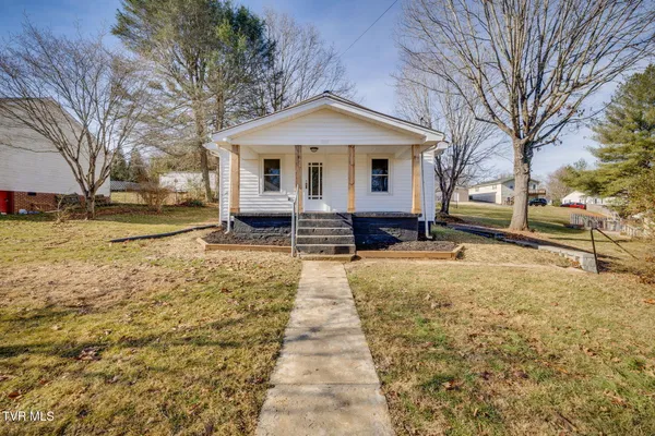 $259,000 | 520 Sycamore Gardens Street, Elizabethton, TN 37643
