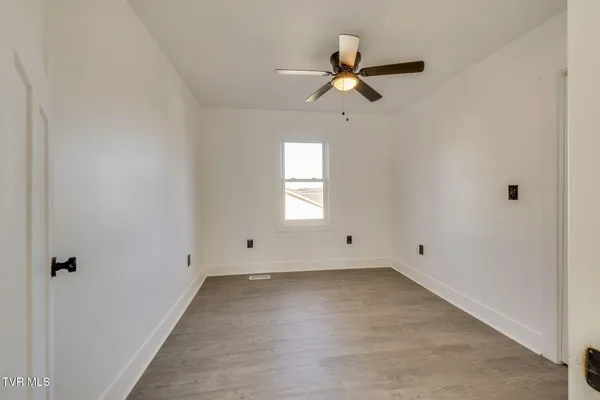 $259,000 | 520 Sycamore Gardens Street, Elizabethton, TN 37643