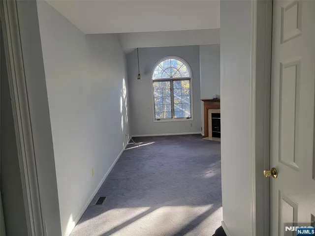 $3,400 | 209 Cambridge Drive, Ramsey, NJ 07446