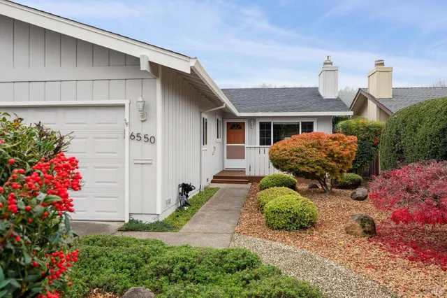 $635,000 | 6550 Meadowridge Drive, Santa Rosa, CA 95409
