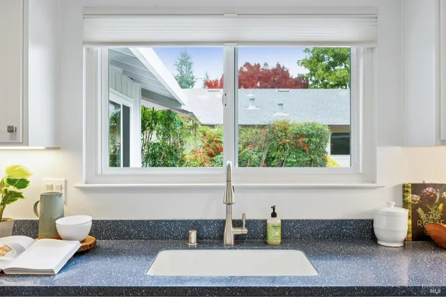 $635,000 | 6550 Meadowridge Drive, Santa Rosa, CA 95409