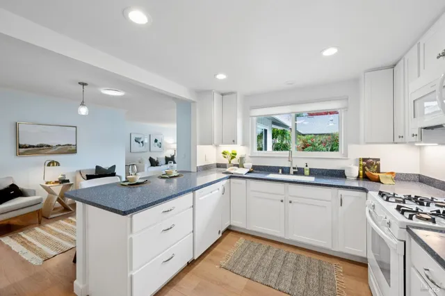 $635,000 | 6550 Meadowridge Drive, Santa Rosa, CA 95409