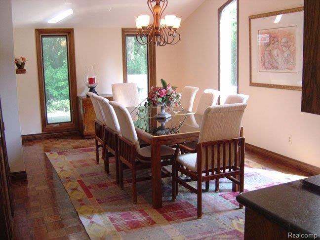 1035 Oak Hill Road Rochester, MI 48306 - Photo 5 of 20 DINING ROOM