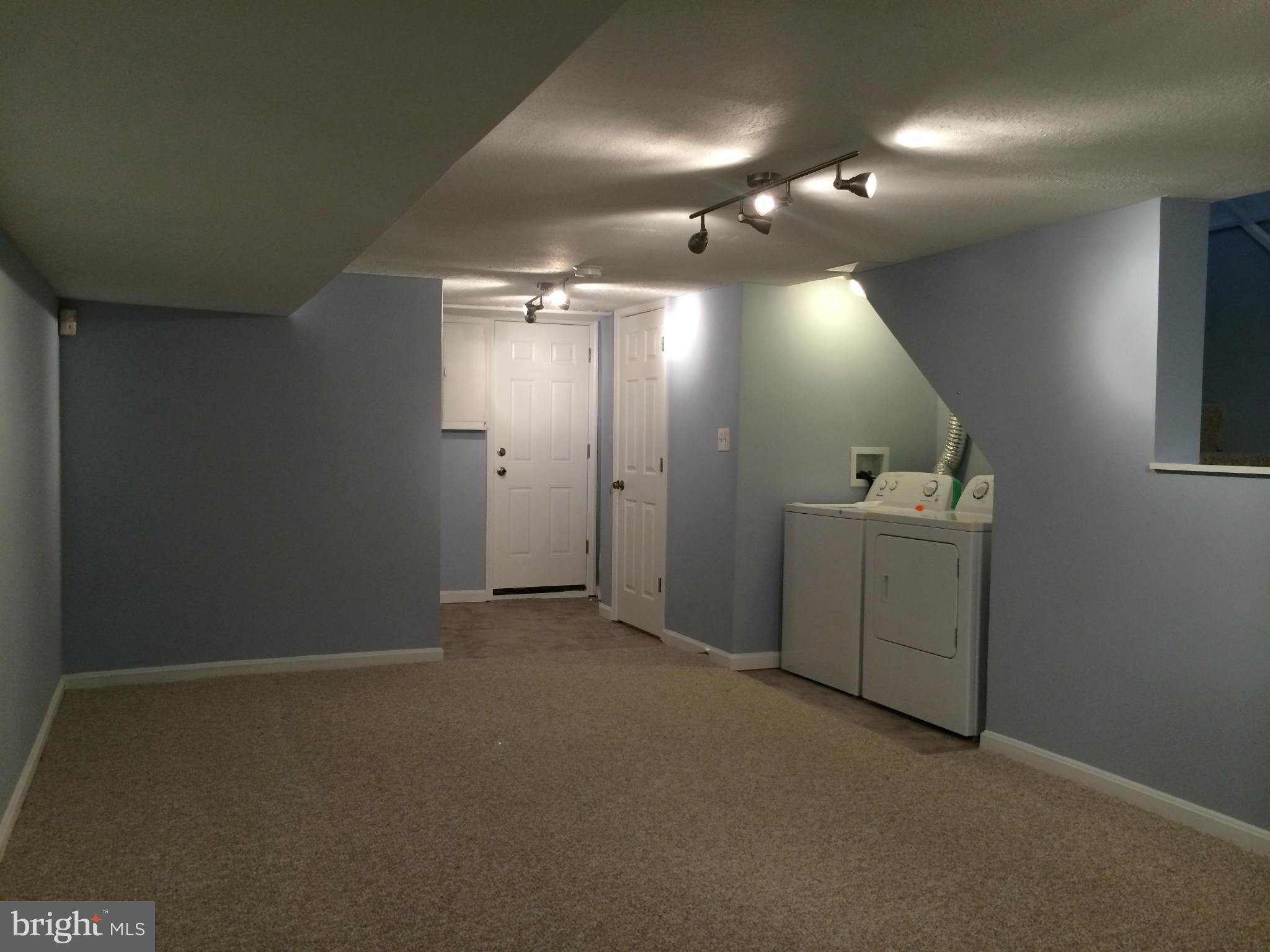 4415 Fenor Road Halethorpe, MD 21227 - Photo 25 of 29 an empty room with windows