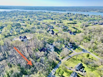 $290,000 | 110 Lakeside Park Drive, Hendersonville, TN 37075