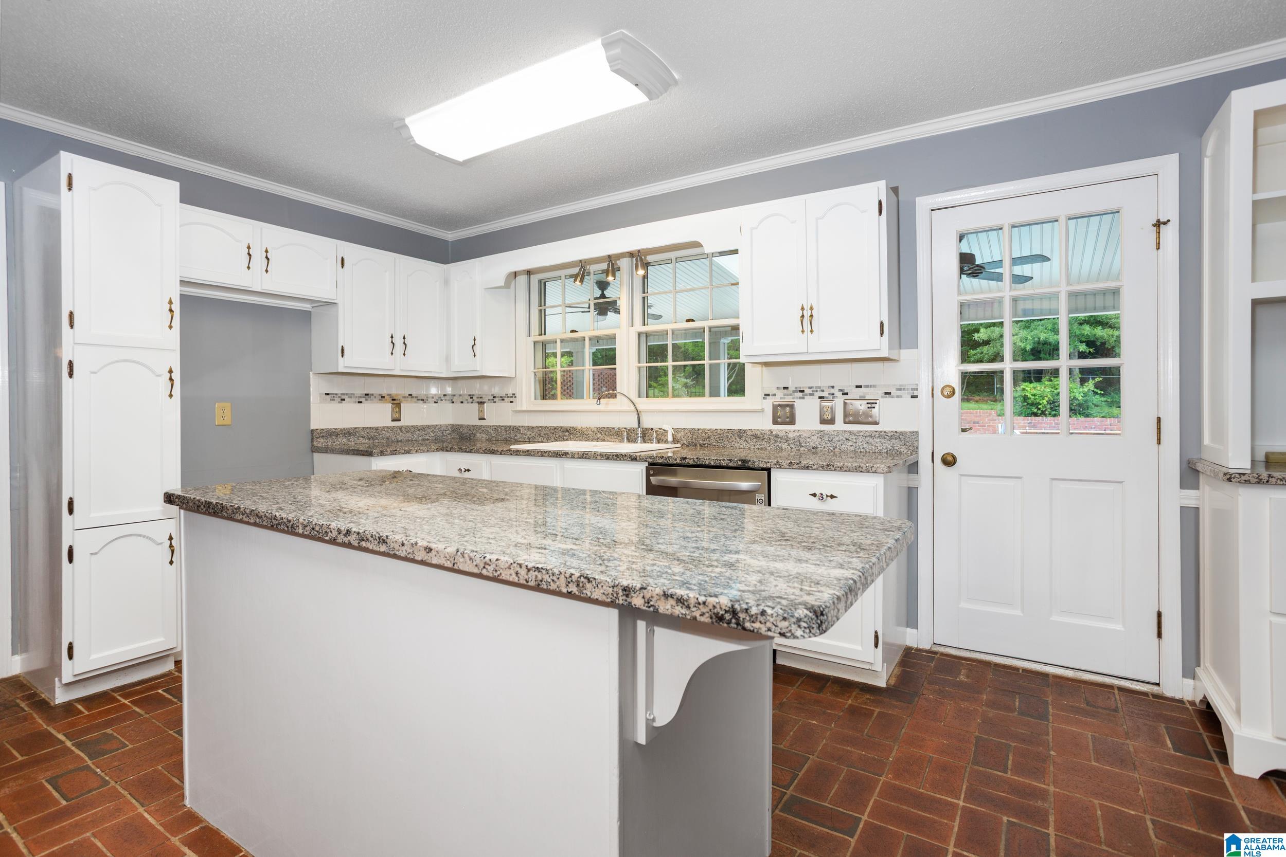 2327 Ridgeview Road Anniston, AL 36207 - Photo 16 of 61