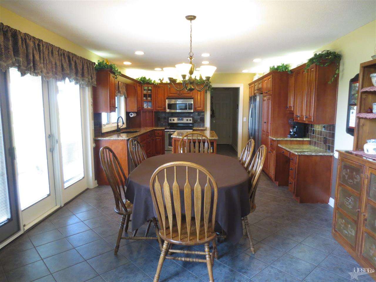 1022 Twin Lakes Drive Decatur, IN 46733 - Photo 12 of 25 Gallery Image 12