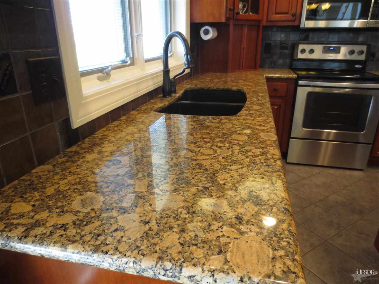 1022 Twin Lakes Drive Decatur, IN 46733 - Photo 9 of 25 Gallery Image 9
