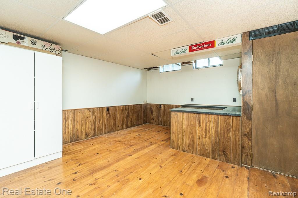 2633 New England Drive Rochester, MI 48309 - Photo 38 of 57 2633 New England_MLS-042.jpg