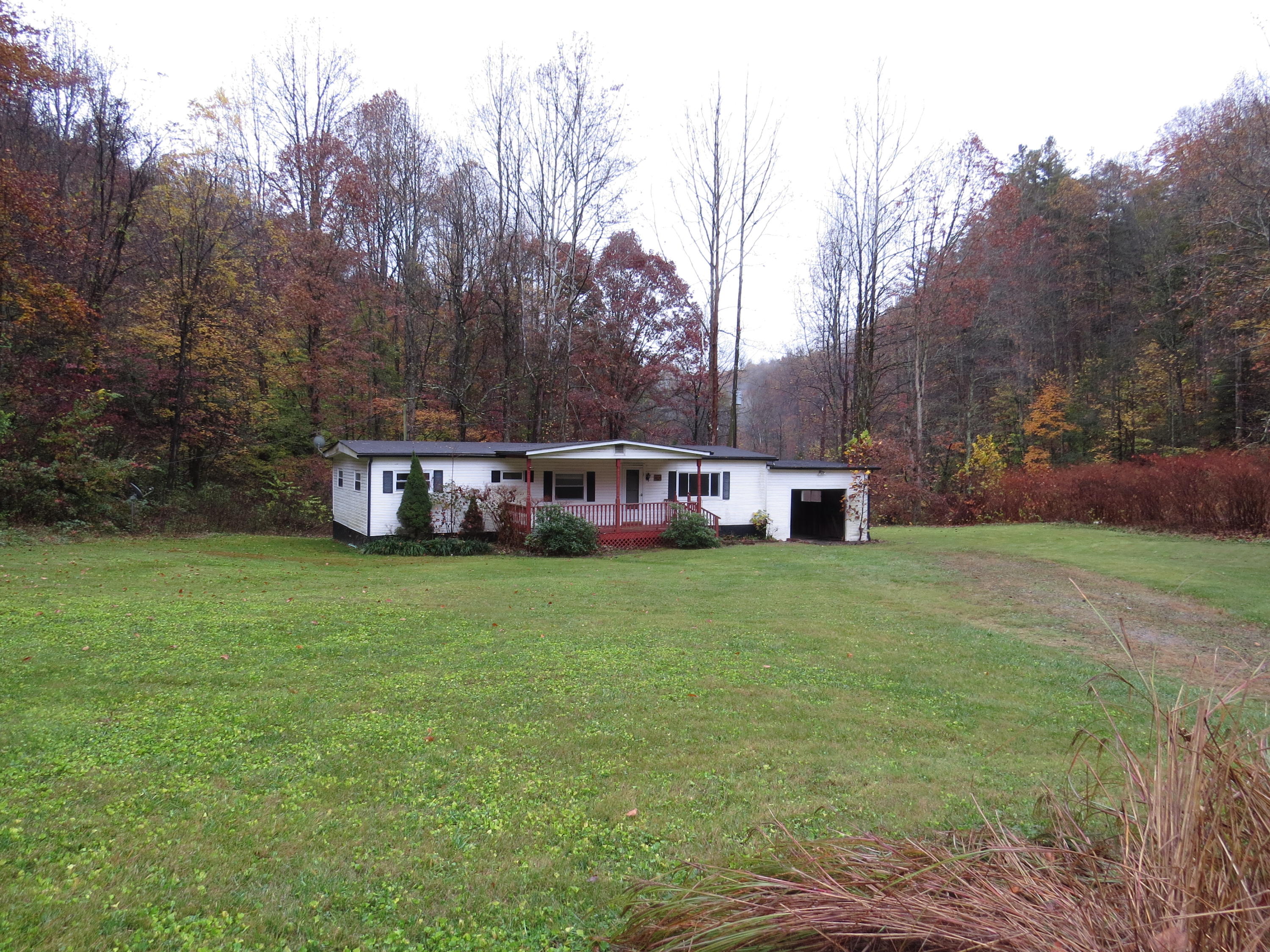 1805 Treetop Road Appalachia, VA 24216 - Photo 2 of 22 Front