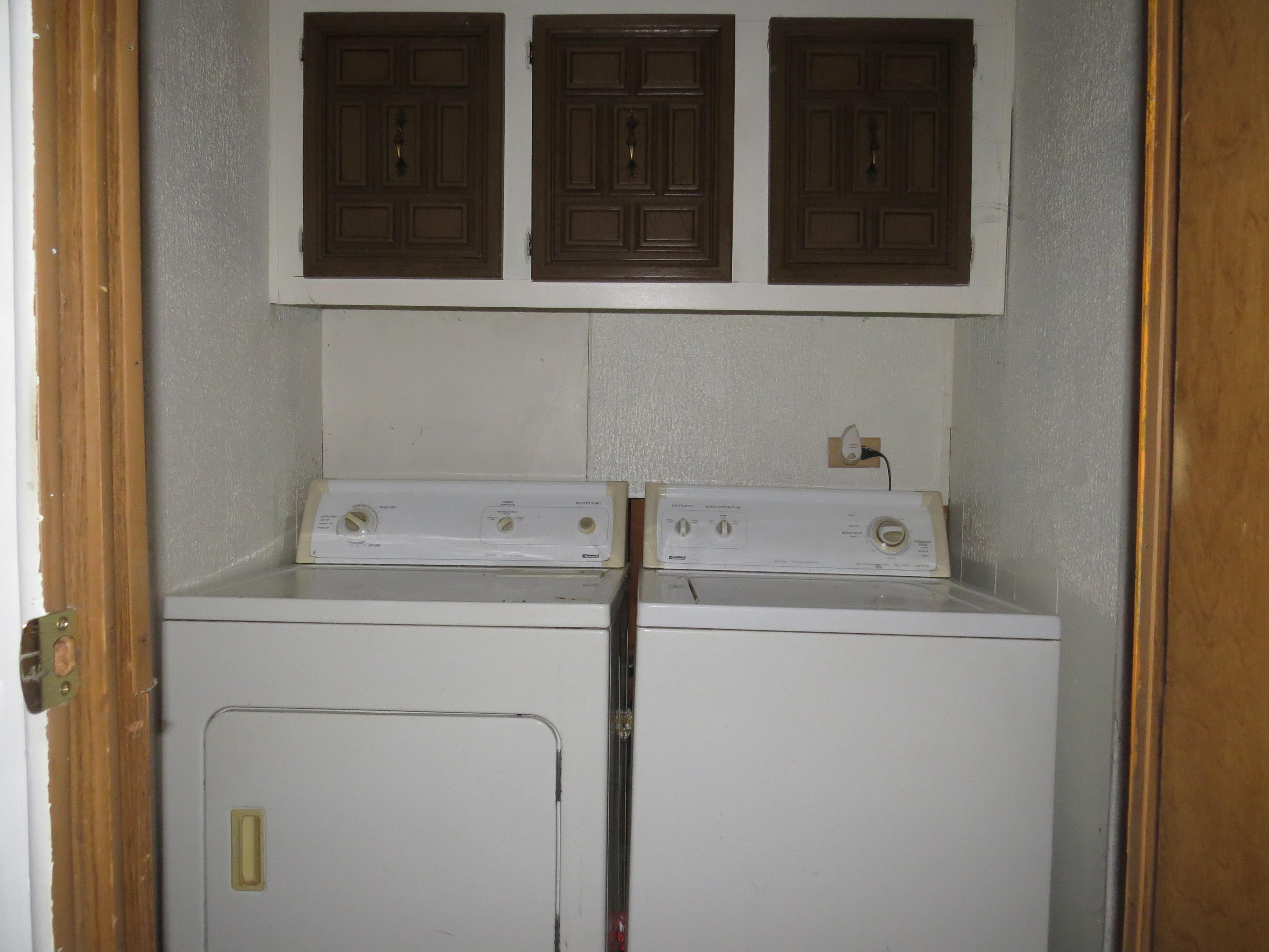 1805 Treetop Road Appalachia, VA 24216 - Photo 22 of 22 Washer/Dryer