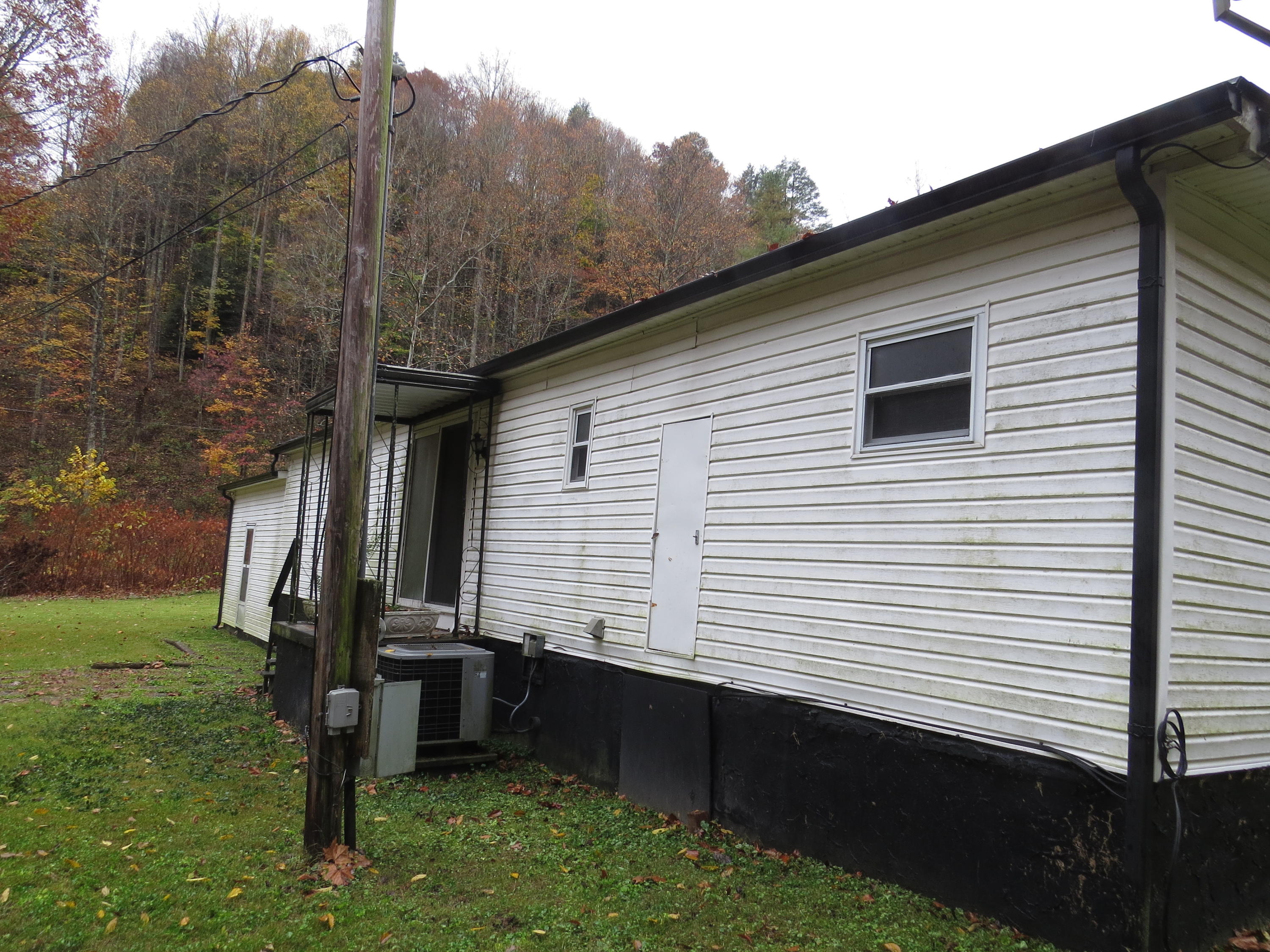 1805 Treetop Road Appalachia, VA 24216 - Photo 4 of 22 Rear