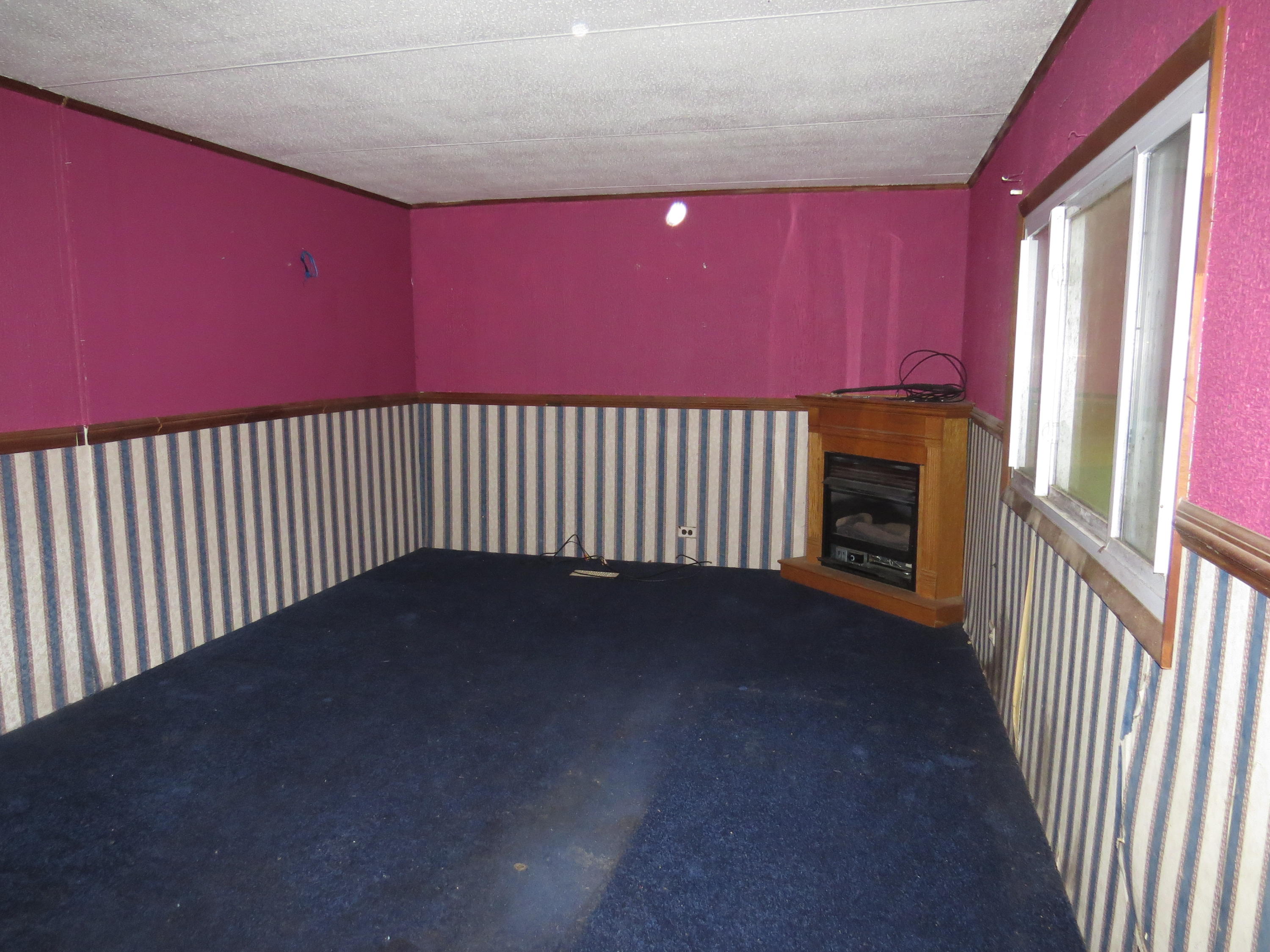 1805 Treetop Road Appalachia, VA 24216 - Photo 5 of 22 Living Room