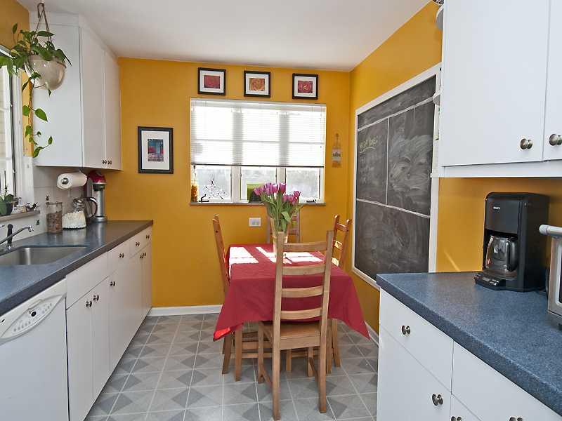 709 West Waldheim Road Fox Chapel, PA 15215 - Photo 5 of 18 Kitchen. Light and bright eat-in kitchen with double ovens.