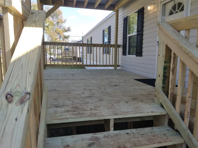 $199,900 | 138 Dutch Lake Court, Oyster Creek, TX 77541