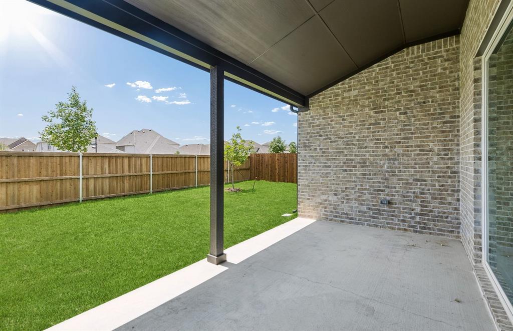 11220 Abbotsbury Road Fort Worth, TX 76052 - Photo 26 of 32 a view of outdoor space and yard