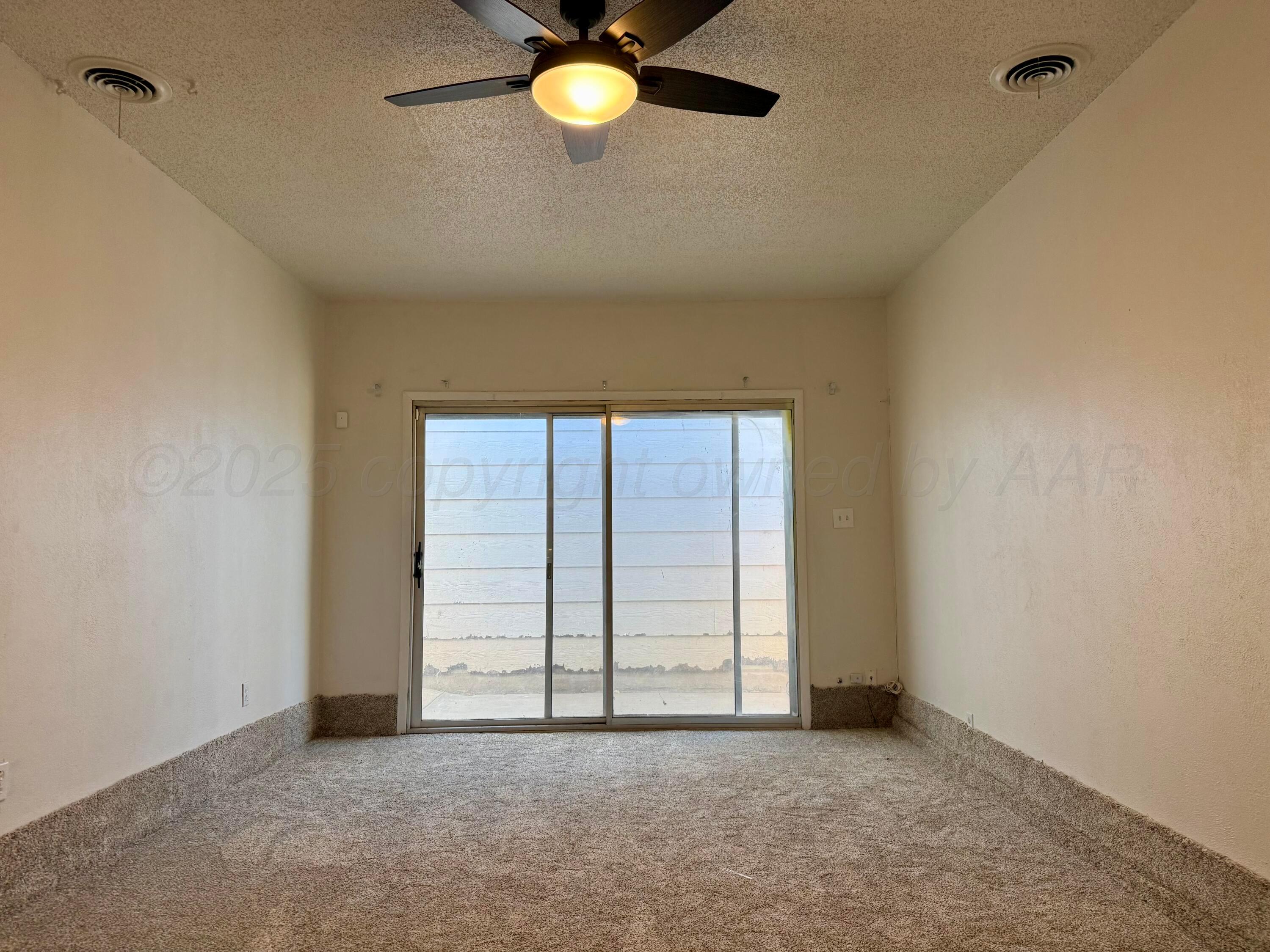 200 Teague Street Borger, TX 79007 - Photo 16 of 30 Second living area