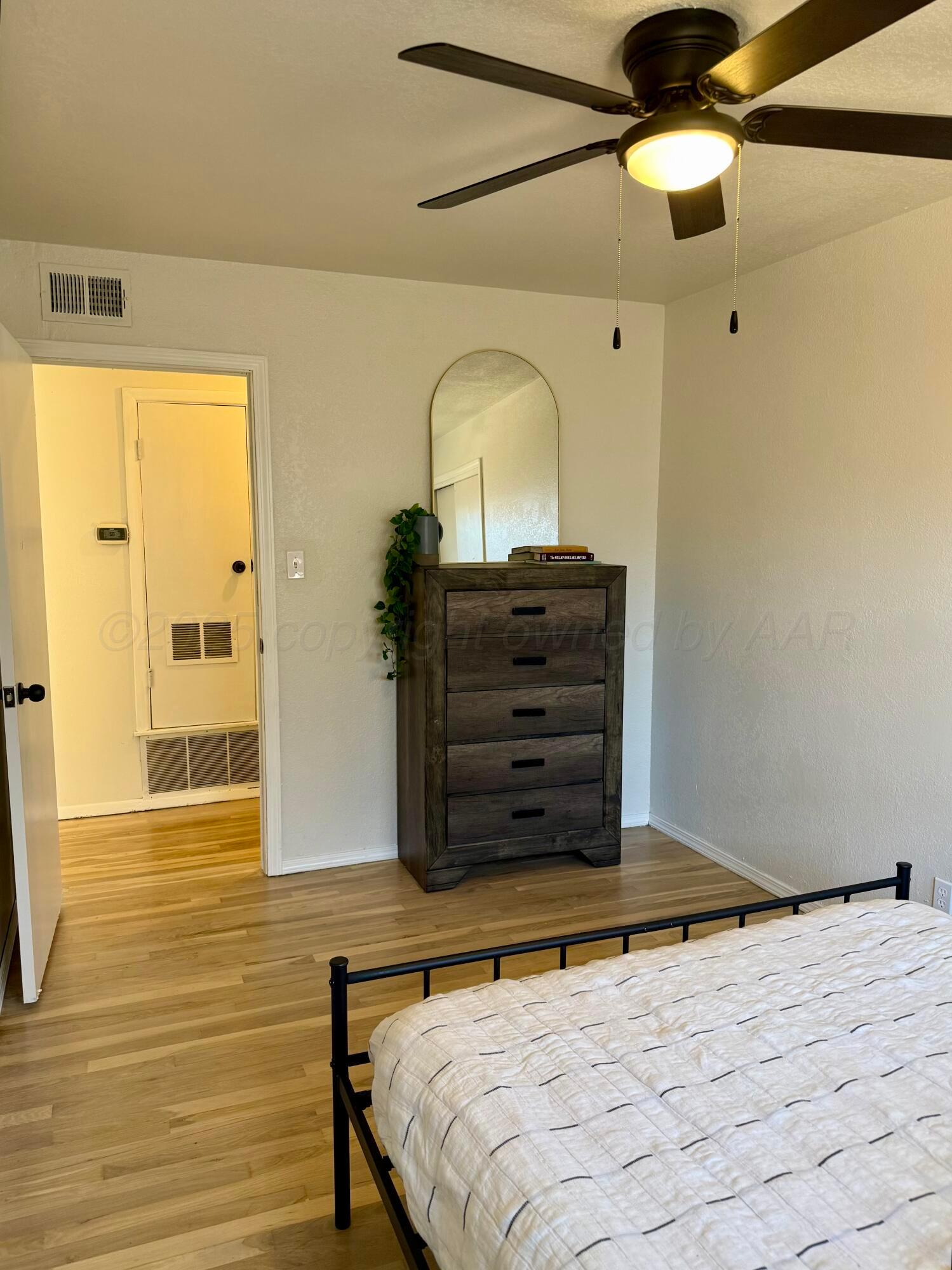 200 Teague Street Borger, TX 79007 - Photo 22 of 30 2nd bedroom