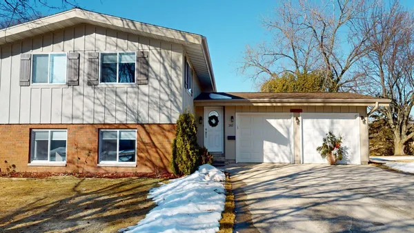 $345,000 | 285 West Greenfield Avenue, Algoma, WI 54201