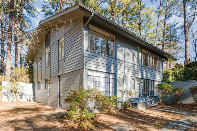 $920,000 | 425 Brookside Drive, Chapel Hill, NC 27516