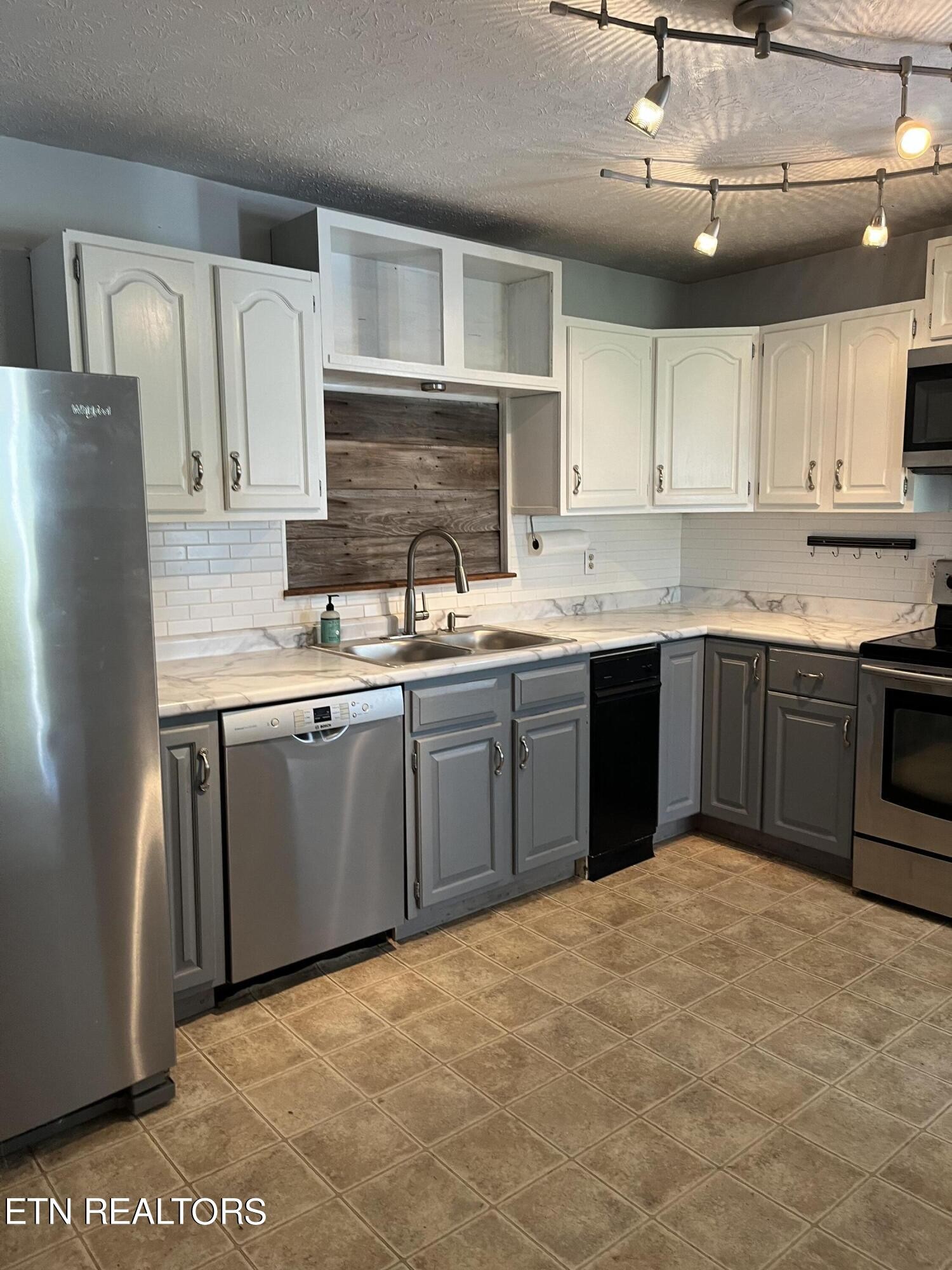 7757 Heiskell Road Powell, TN 37849 - Photo 14 of 42 Gallery Image 14