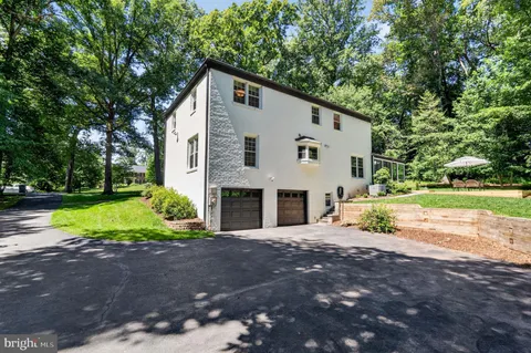 $1,395,000 | 11312 Lapham Drive, Oakton, VA 22124