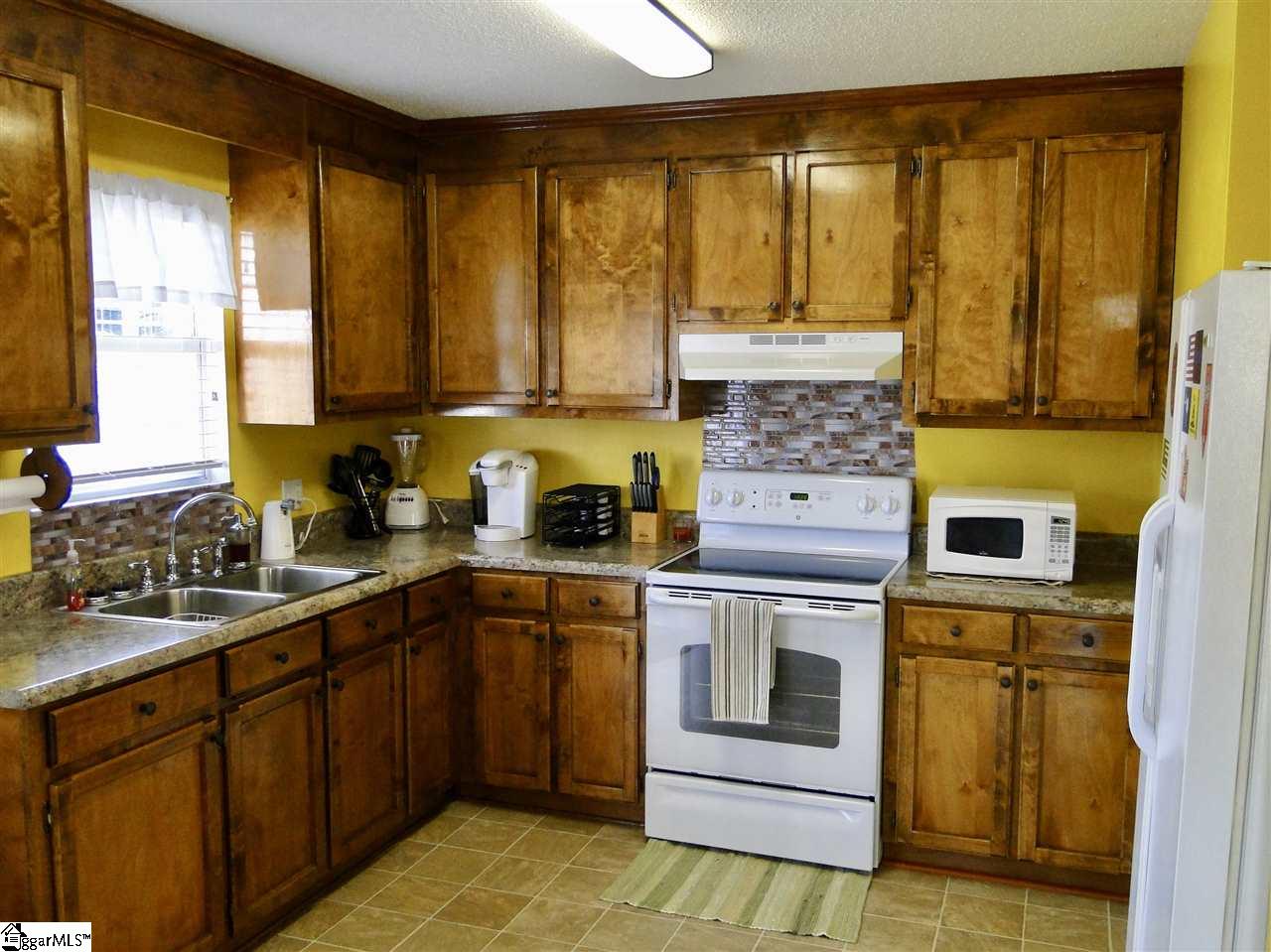 404 Maple Street Lyman, SC 29365 - Photo 10 of 24 Gallery Image 10