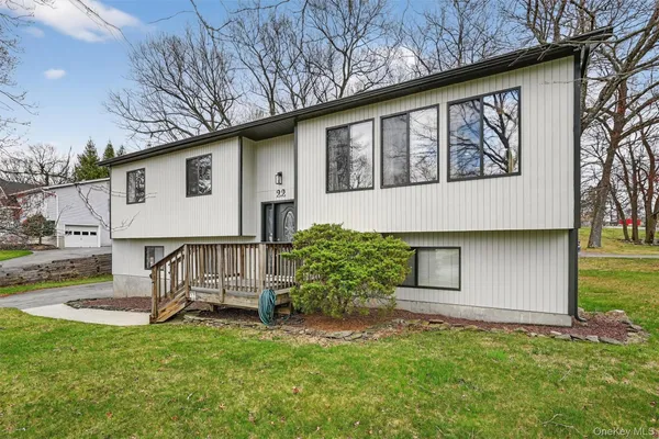 $590,000 | 22 Cambridge Circle, Monroe, NY 10950