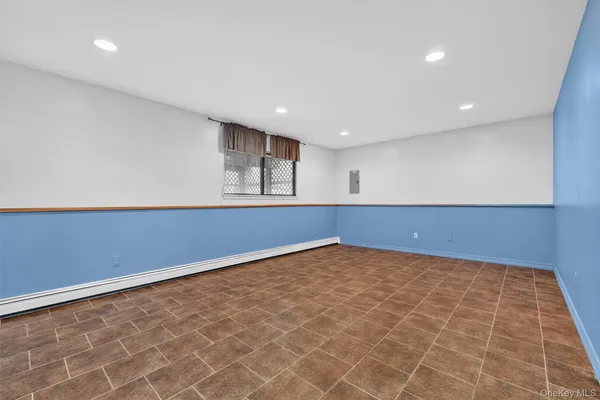 $590,000 | 22 Cambridge Circle, Monroe, NY 10950
