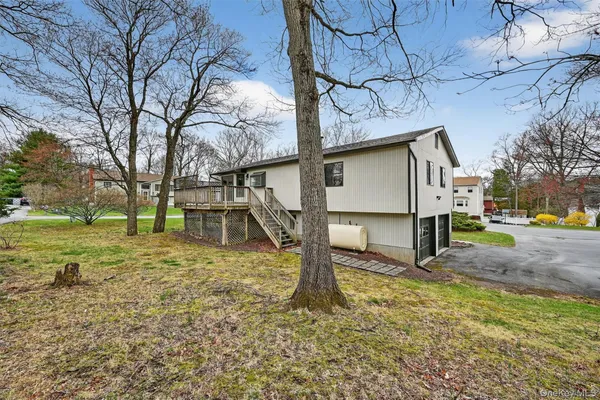 $590,000 | 22 Cambridge Circle, Monroe, NY 10950