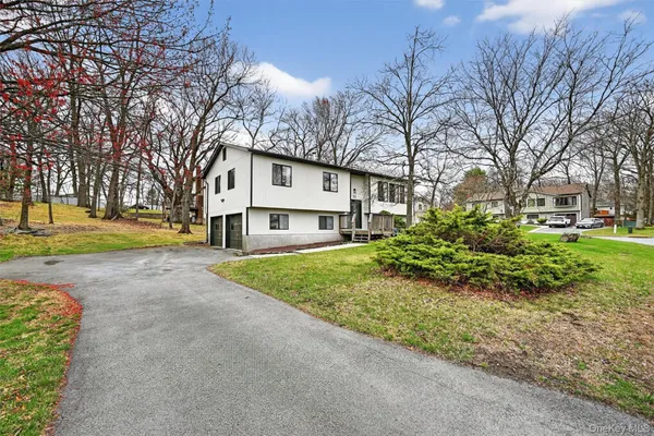 $590,000 | 22 Cambridge Circle, Monroe, NY 10950