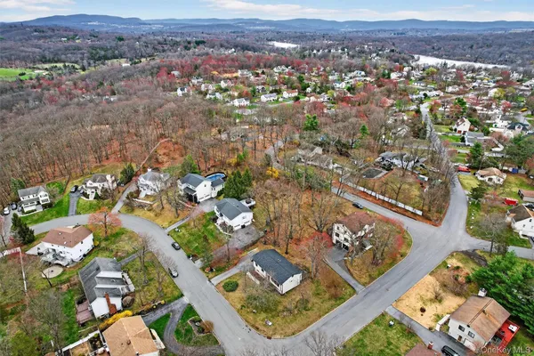 $590,000 | 22 Cambridge Circle, Monroe, NY 10950