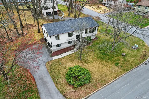 $590,000 | 22 Cambridge Circle, Monroe, NY 10950