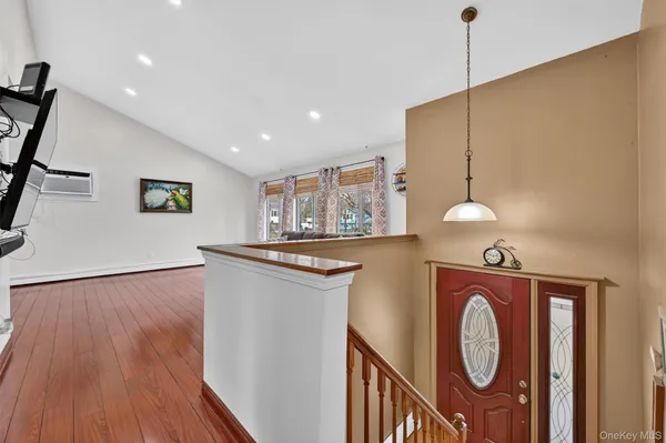 $590,000 | 22 Cambridge Circle, Monroe, NY 10950