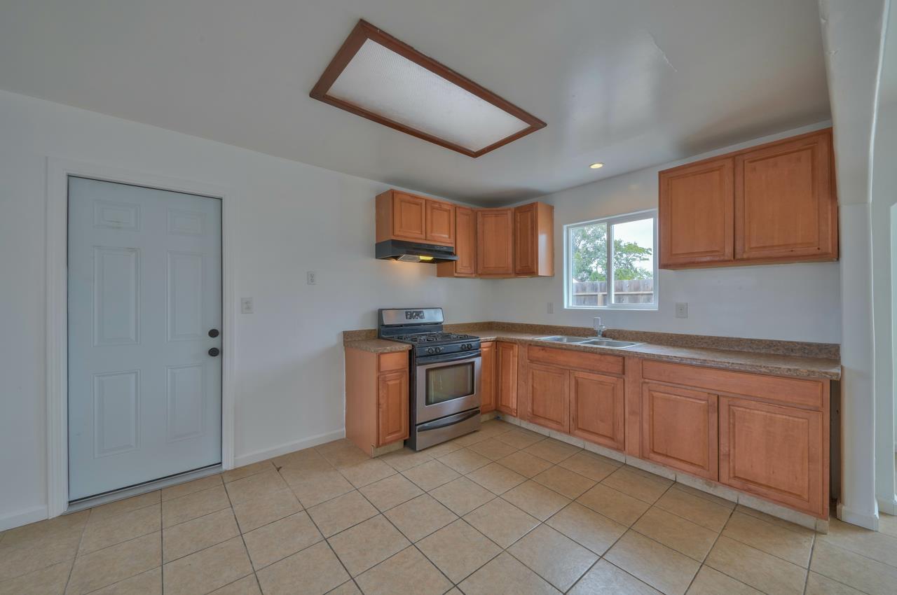 83 Russell Road Salinas, CA 93906 - Photo 12 of 28 Gallery Image 12