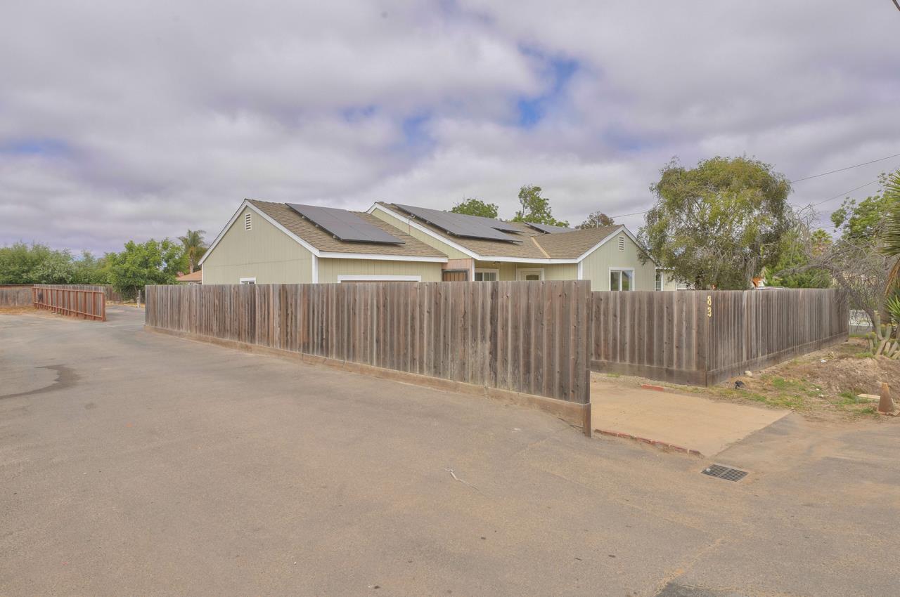83 Russell Road Salinas, CA 93906 - Photo 3 of 28 Gallery Image 3
