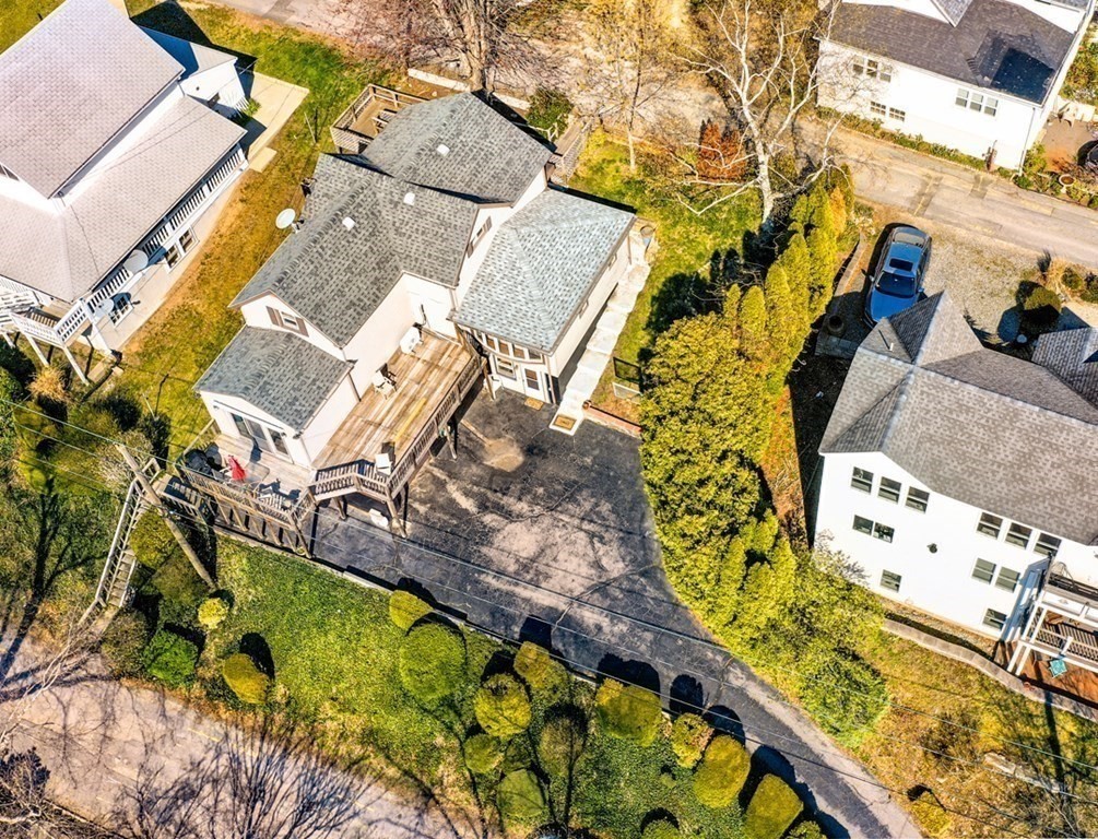 286 Riverside Drive Tiverton, RI 02878 - Photo 6 of 38