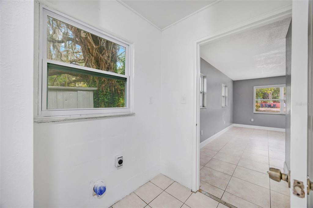 308 South Kingsway Road Seffner, FL 33584 - Photo 20 of 31