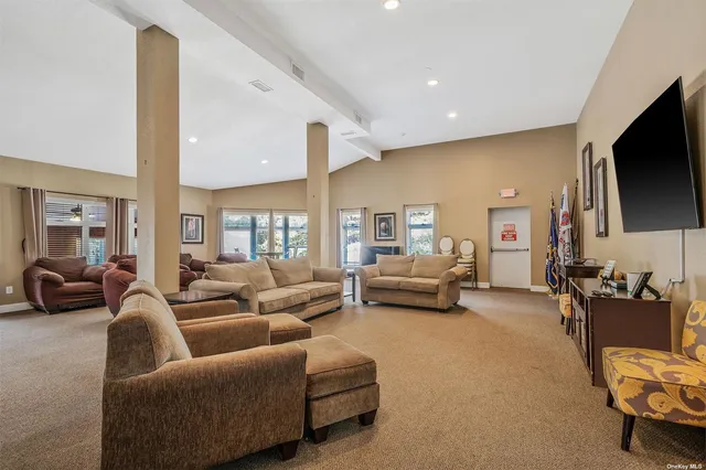 $139,900 | 114 Village Circle West, Unit 114, Manorville, NY 11949