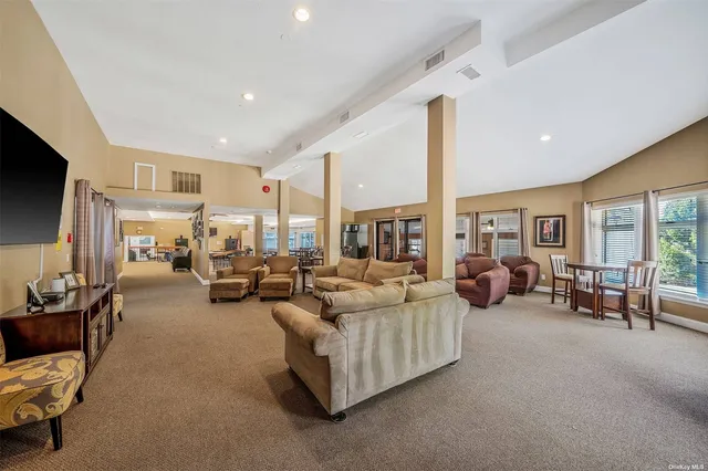 $139,900 | 114 Village Circle West, Unit 114, Manorville, NY 11949