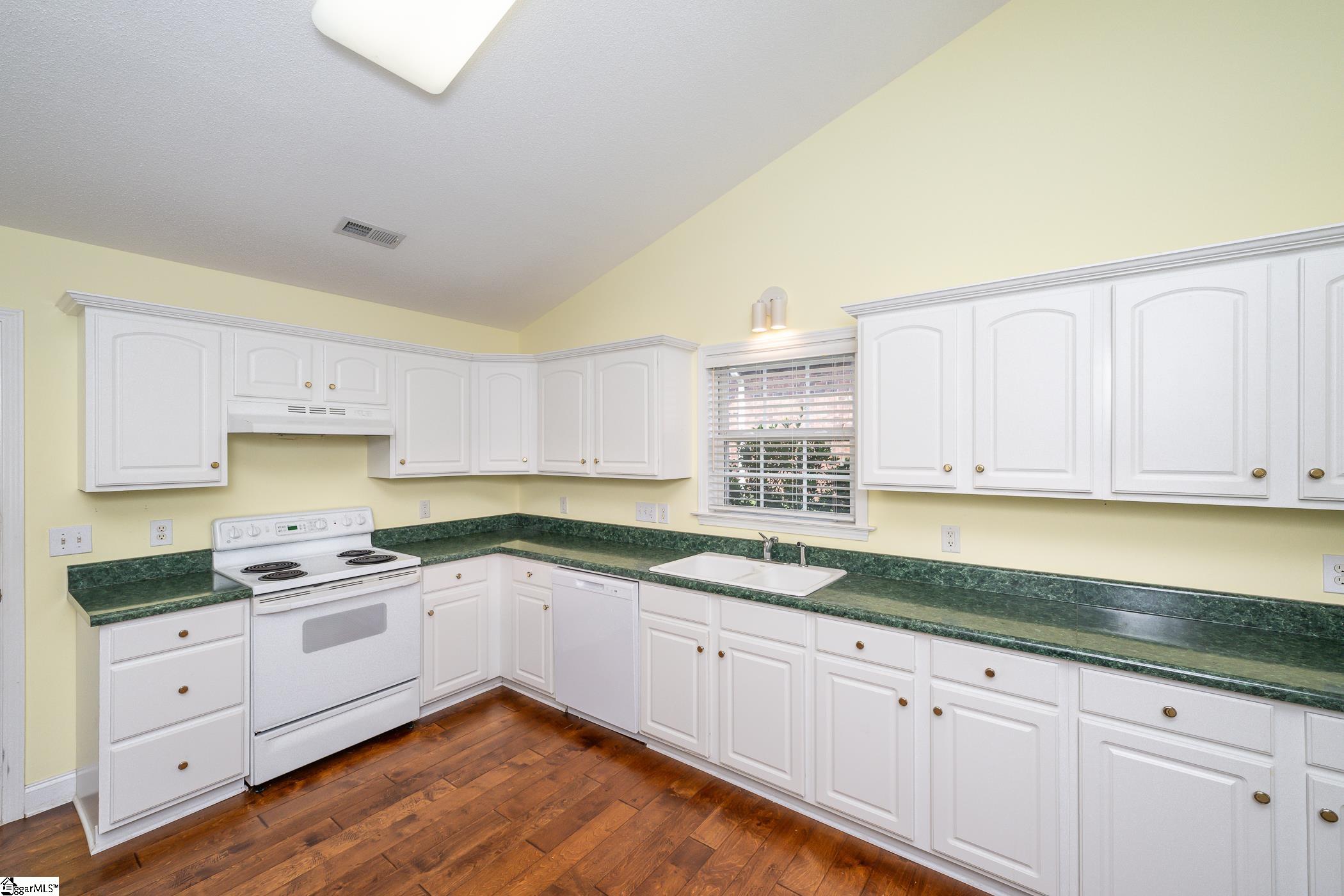 8 Pasture View Court Simpsonville, SC 29680 - Photo 13 of 36 Gallery Image 13