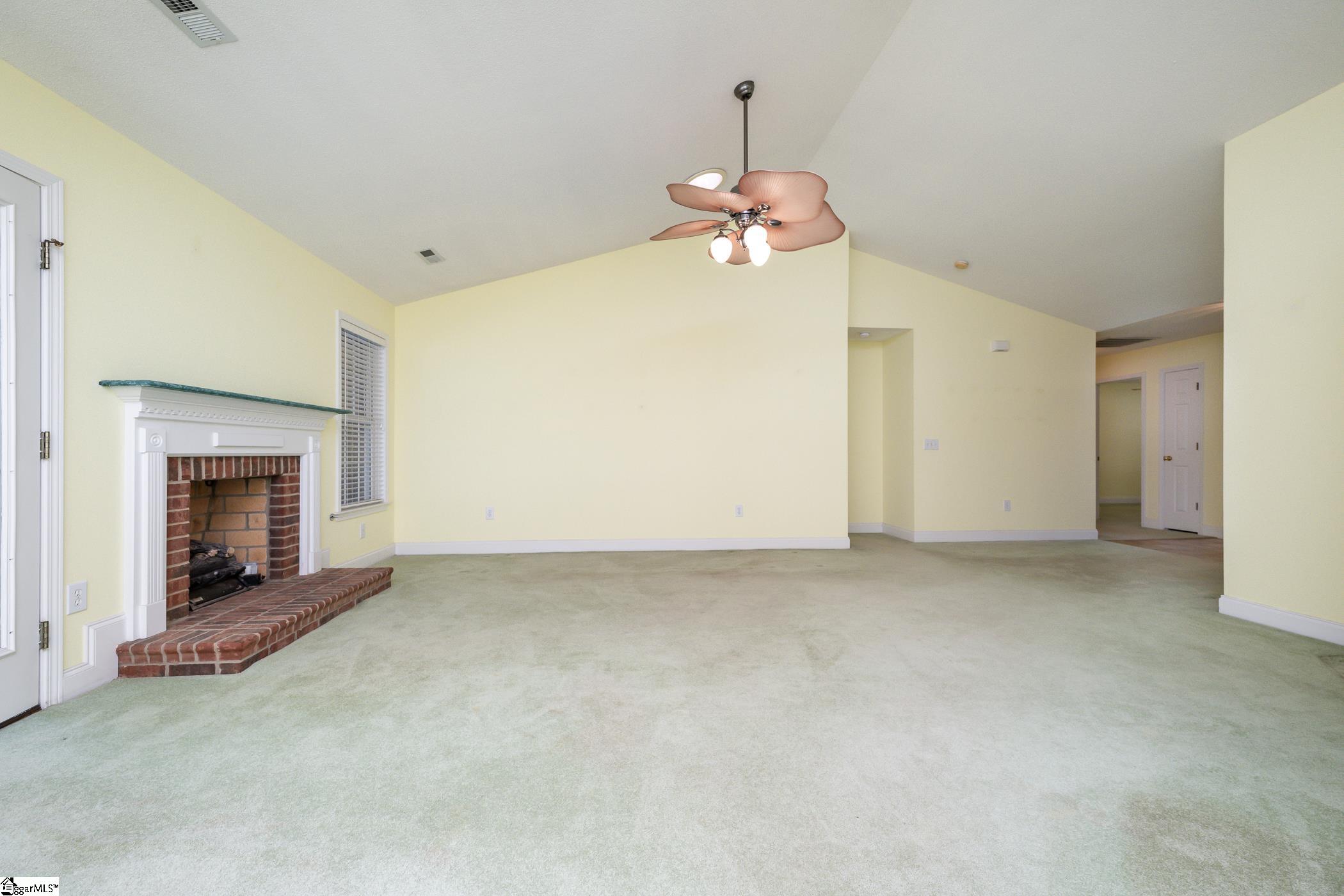 8 Pasture View Court Simpsonville, SC 29680 - Photo 8 of 36 Gallery Image 8