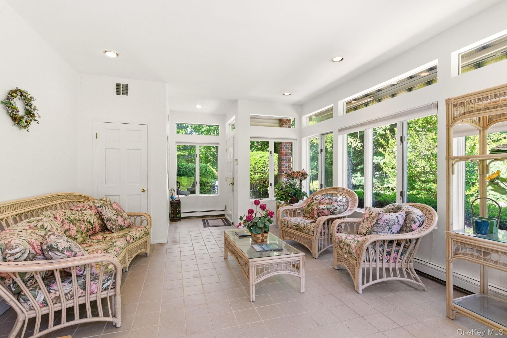 380 Duck Pond Road Locust Valley, NY 11560 - Photo 19 of 41