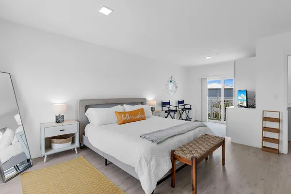 $3,000 | 10877 Overseas Highway, Unit 108, Marathon, FL 33050