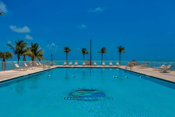 $3,000 | 10877 Overseas Highway, Unit 108, Marathon, FL 33050