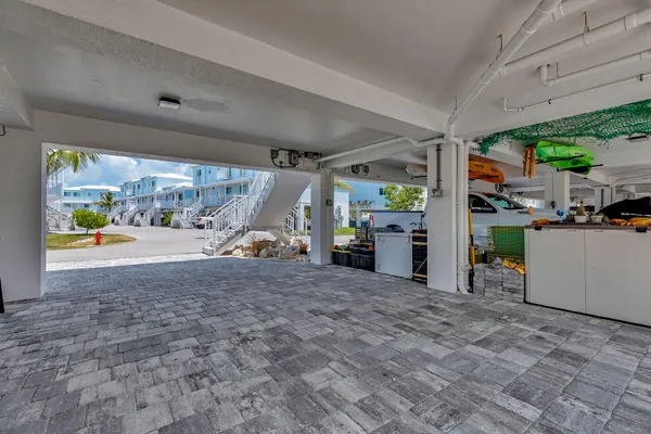 $3,000 | 10877 Overseas Highway, Unit 108, Marathon, FL 33050