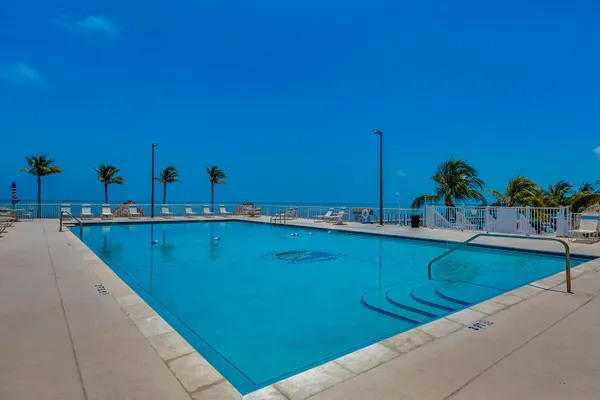 $3,000 | 10877 Overseas Highway, Unit 108, Marathon, FL 33050